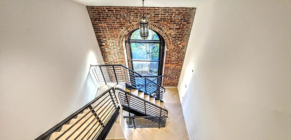 Building Photo - 1705 N 7th St