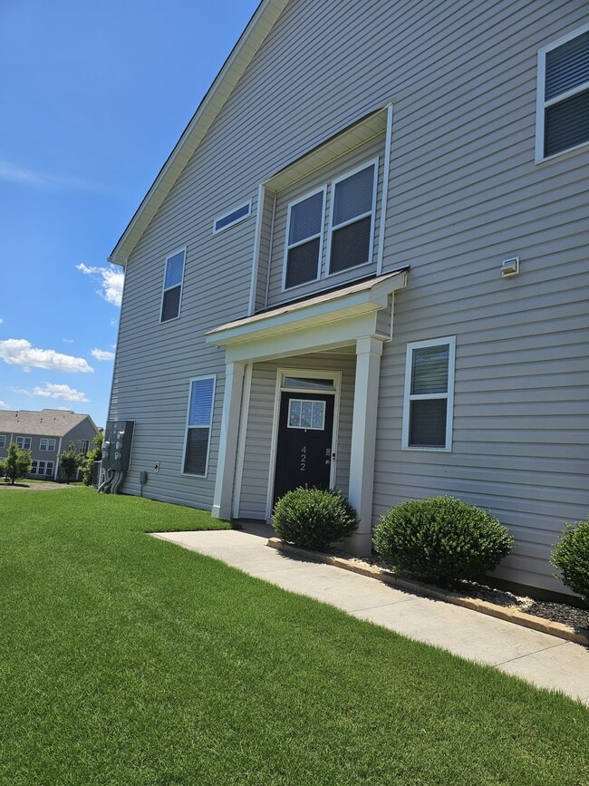 Building Photo - 422 Yellow Fox Rd