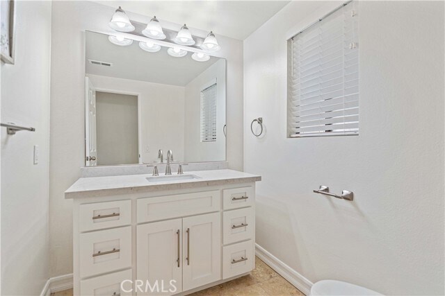 Building Photo - 30127 Vía Borica