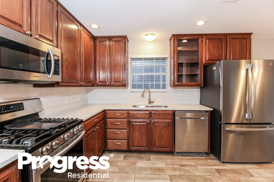 Building Photo - 2505 Coffey Dr