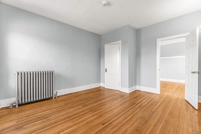 Building Photo - 2679 Fairfield Ave