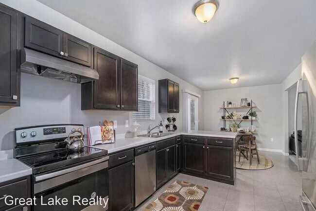 Building Photo - 4 br, 2.5 bath House - 8782 Tiburon Lane