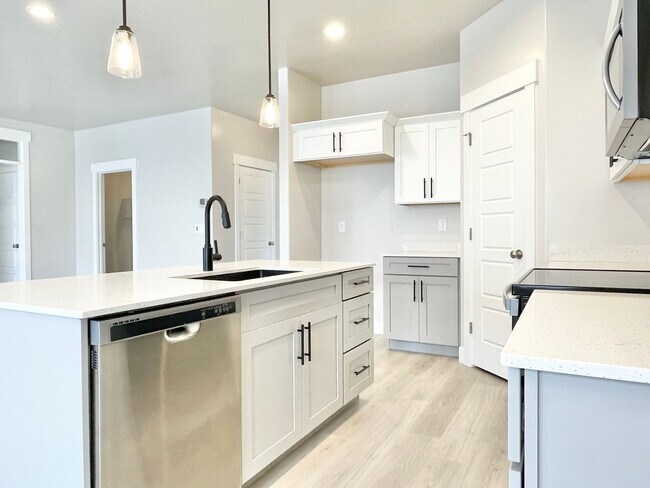 Building Photo - Gorgeous Lehi Home at The Exchange!
