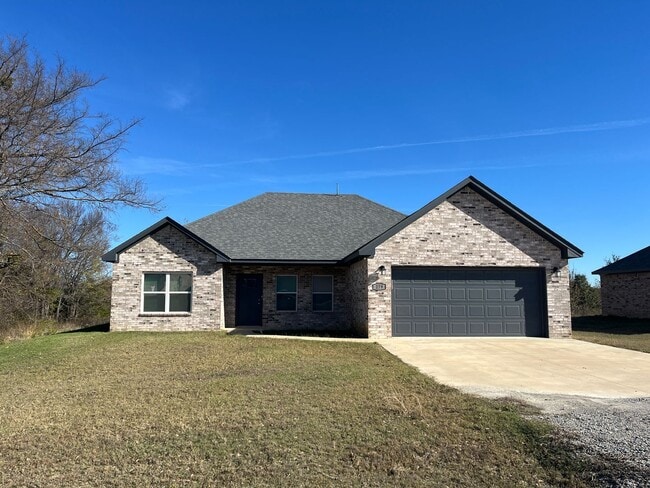 Building Photo - Adorable home located in a quiet neighborhood