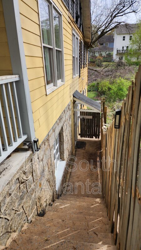 Building Photo - 1201 Hosea L Williams Dr SE
