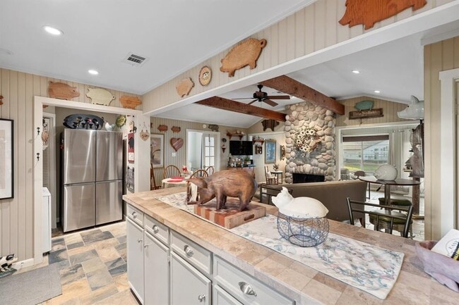 Building Photo - 308 Indian Shore