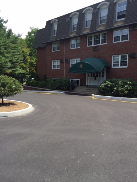 Building Photo - 34 Padanaram Rd