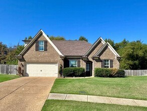 Building Photo - Now Leasing A Spacious 4 Bedroom 2 Bath Ho...