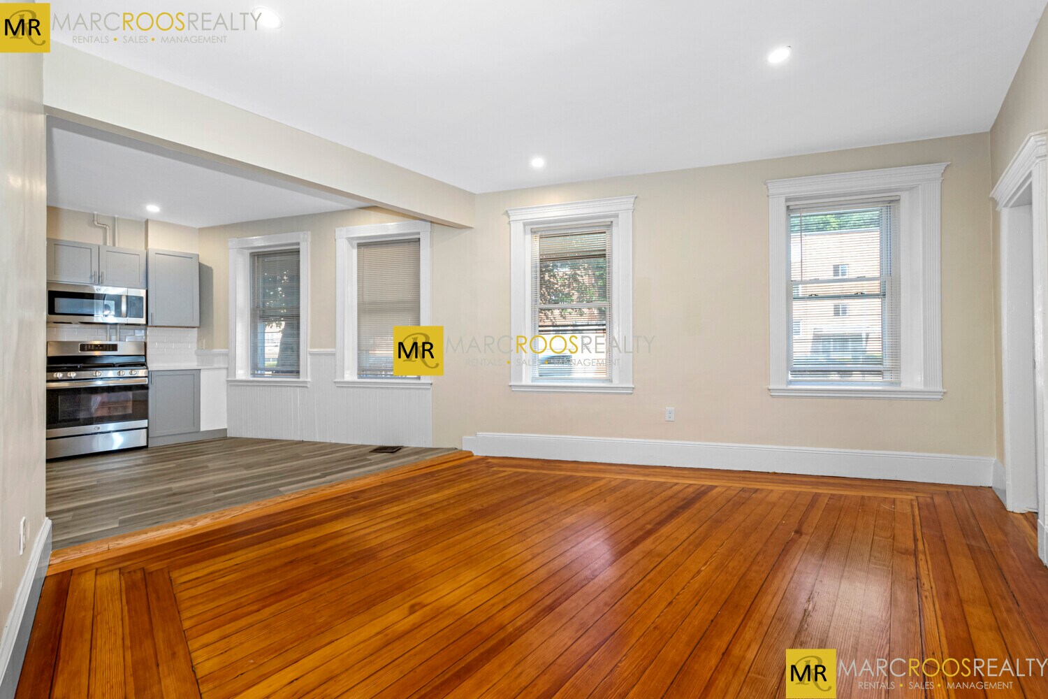Building Photo - 46 Brackett St