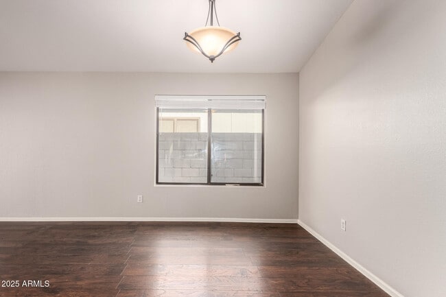 Building Photo - 3122 W Donald Dr