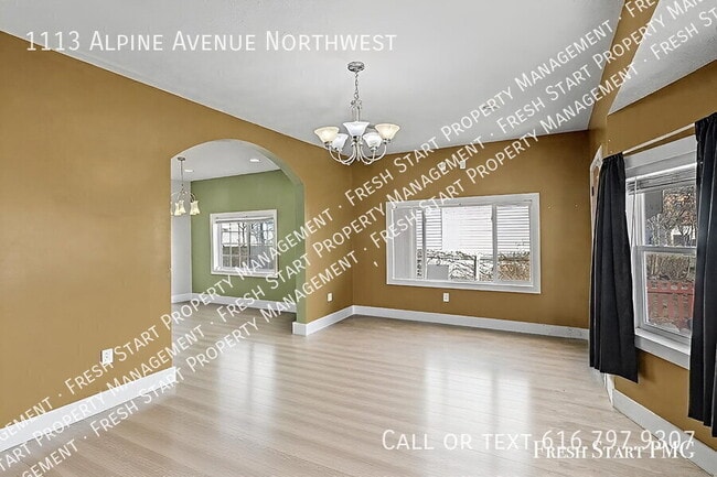 Building Photo - 1113 Alpine Ave NW