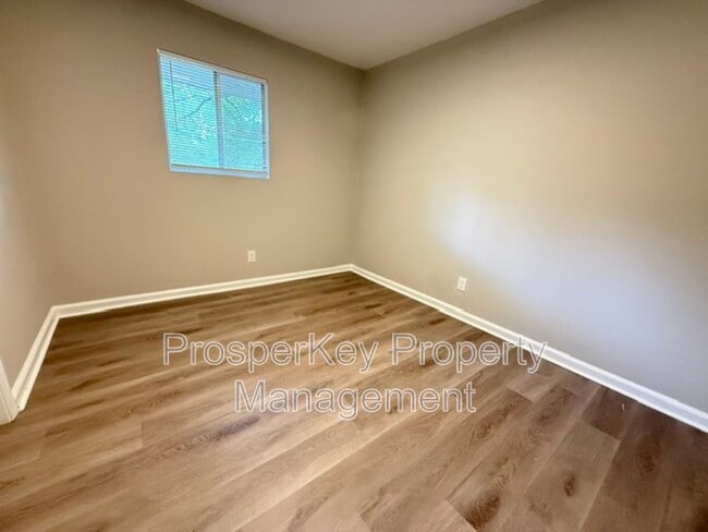Building Photo - 4712 Eton Dr