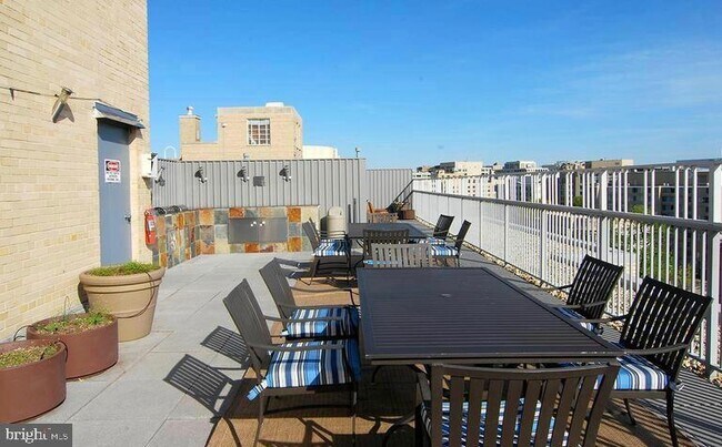 Building Photo - 1711 Massachusetts Ave NW