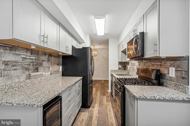 Building Photo - 3326 Woodburn Village Dr