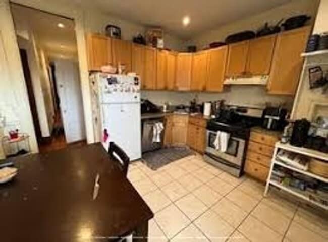 Building Photo - Convenient  Mission Hill Location, In-Unit Washer and Dryer, Eat-in Kitchen, Big Bedrooms