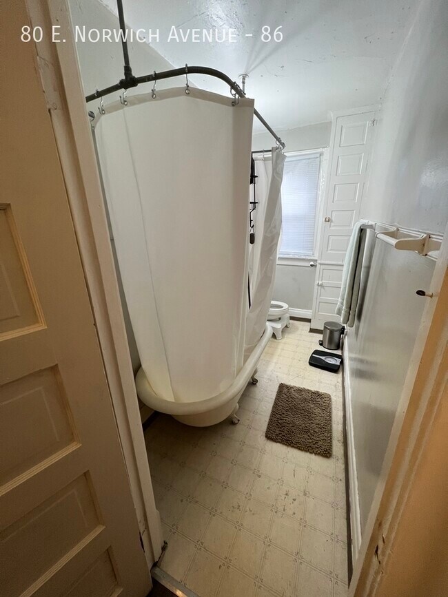 Building Photo - Awesome 2 Beds 1 Bath on Norwich!