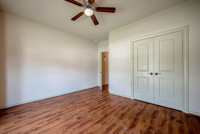 Building Photo - 2211 Argos Dr