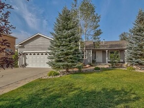 Building Photo - 15692 Paiute Cir