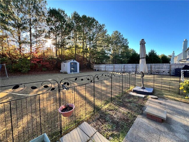 Building Photo - 789 Roxholly Ln NE