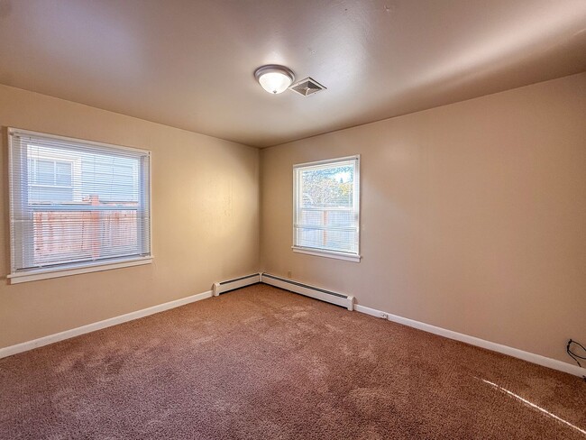 Building Photo - 1945 High St SE