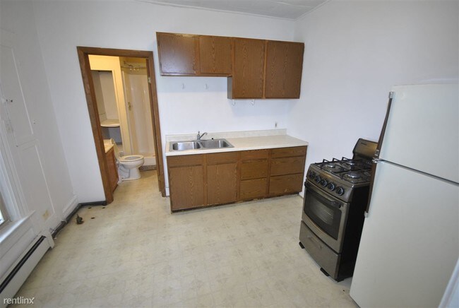 Building Photo - 1 br, 1 bath Apartment - 618 Packard #1 -