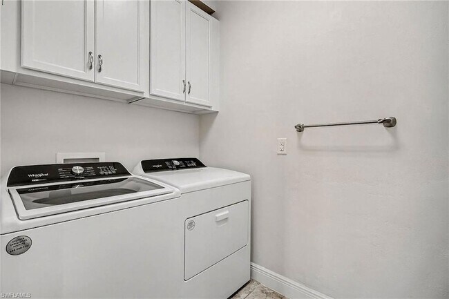 Building Photo - 15181 Butler Lake Dr