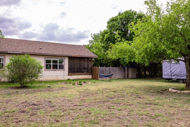 Building Photo - 659 Town Creek Rd
