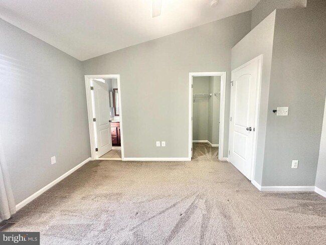 Building Photo - 43158 Whelplehill Terrace