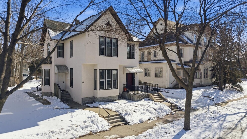 Building Photo - 516 5th Ave SE