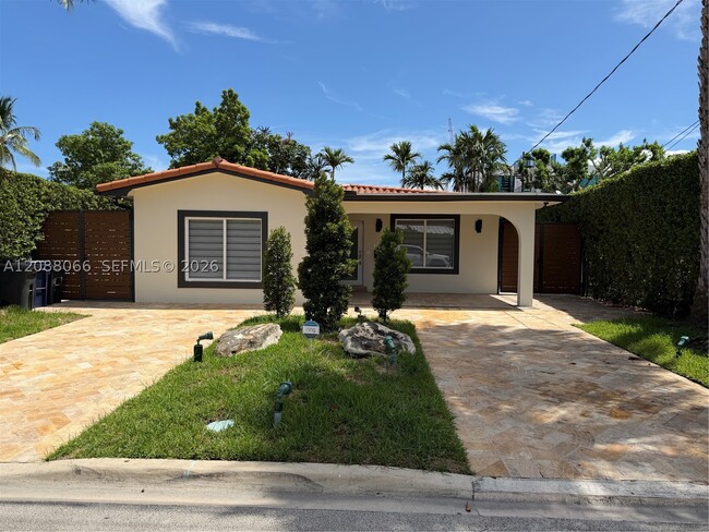 Building Photo - 9341 Dickens Ave