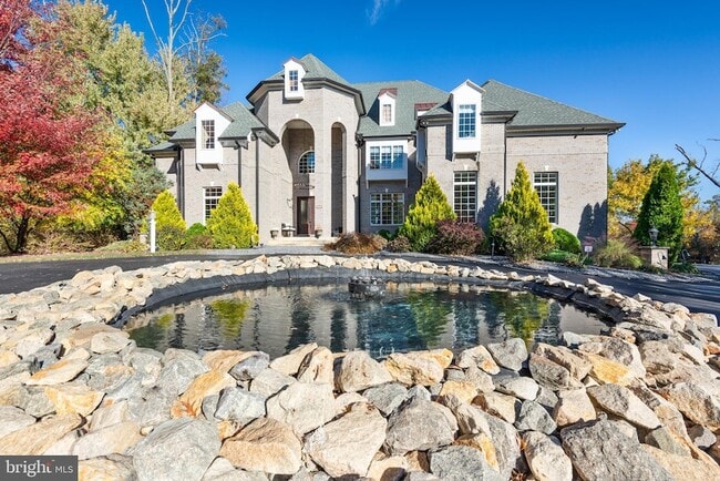 Building Photo - 2620 Love Point Rd