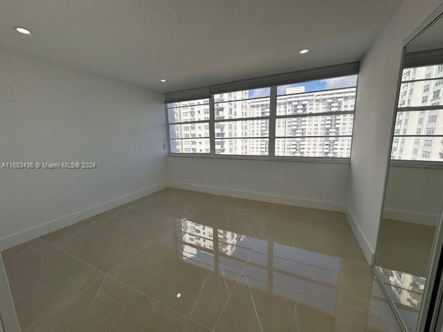 Building Photo - 18071 Biscayne Blvd