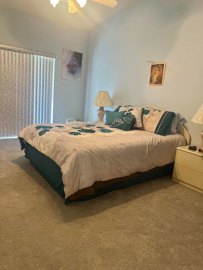 Building Photo - 7831 Willow Spring Dr