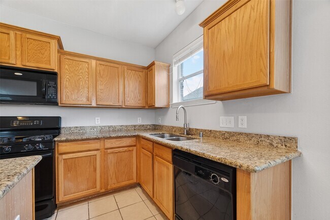 Building Photo - 16119 Gavin Ln