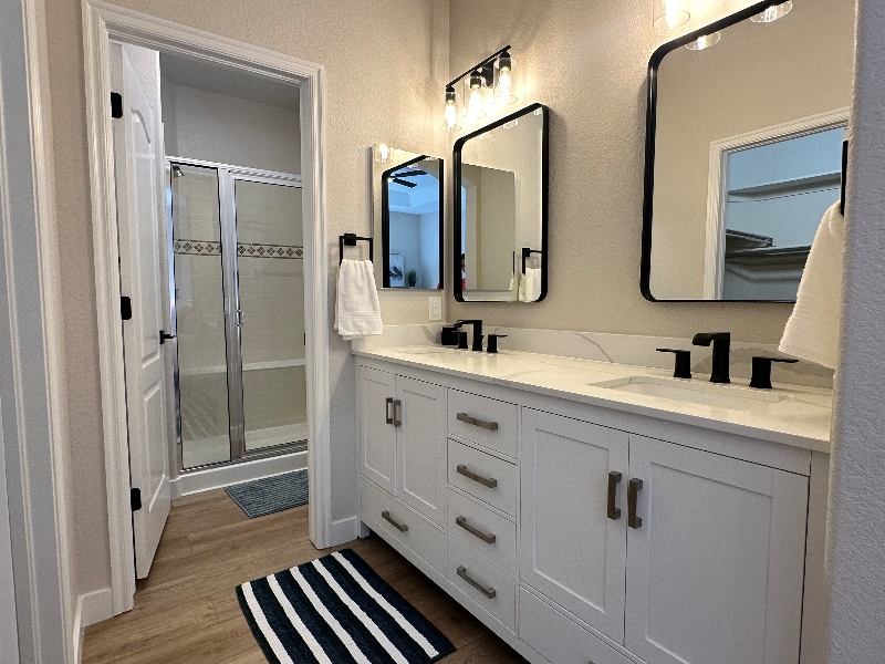 Building Photo - 10592 Pearlwood Cir