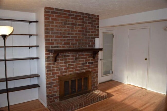 Building Photo - 2805 Pine Meadow Dr