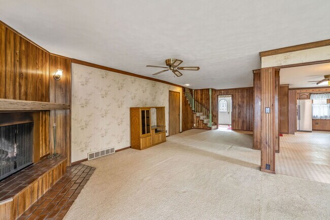 Building Photo - 2083 Chapman Lake Dr