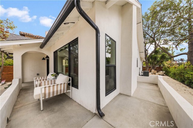 Building Photo - 2203 Pelham Ave