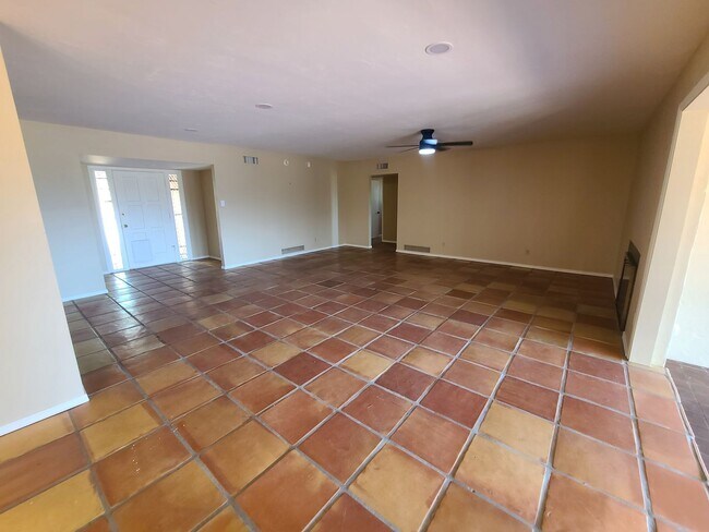 Building Photo - Beautiful 3bedroom 2bathroom