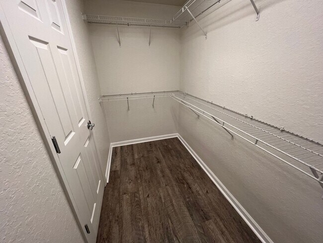 Building Photo - 4146 SW 47th Ct