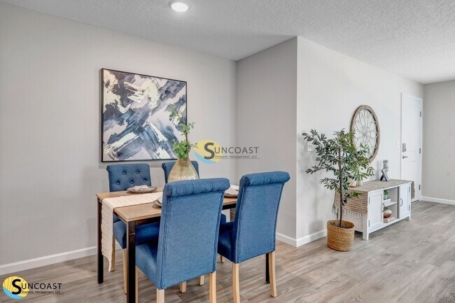 Building Photo - 6499 Breezy Oaks Wy