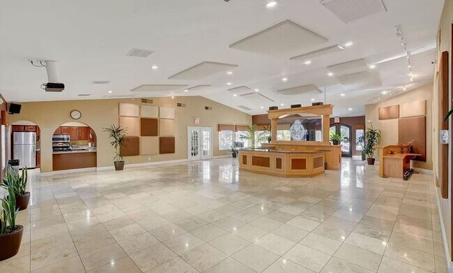 Building Photo - RESORT STYLE LIVING!