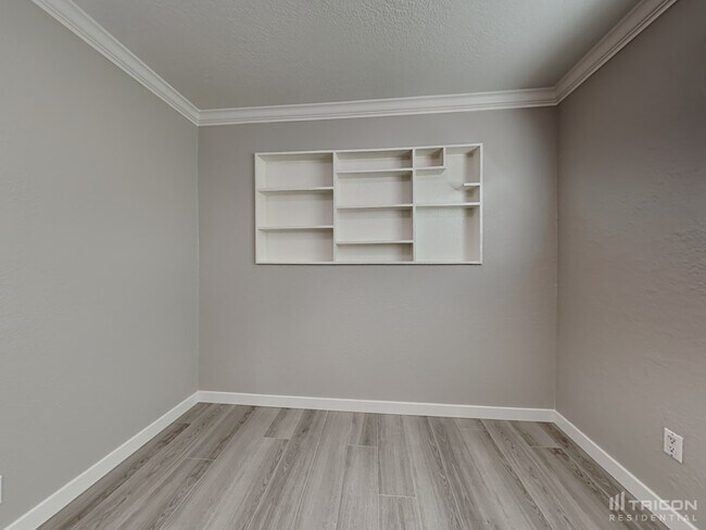 Building Photo - 308 Grape St