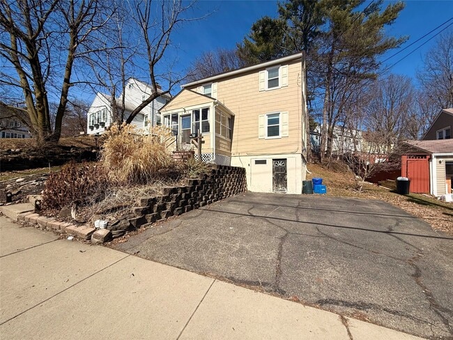 Building Photo - 2703 Watson Blvd