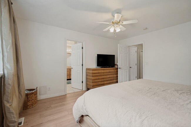 Building Photo - 14767 Brewster Dr