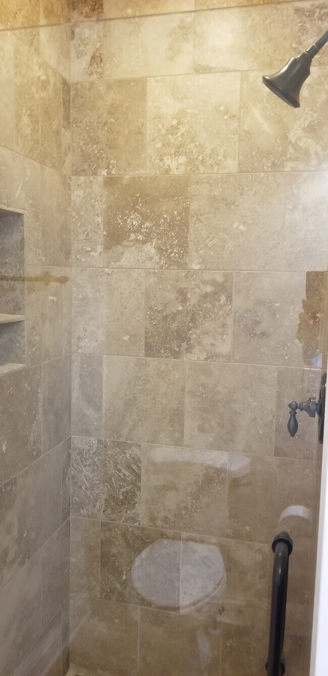 Building Photo - 746 Amsterdam Ave NE