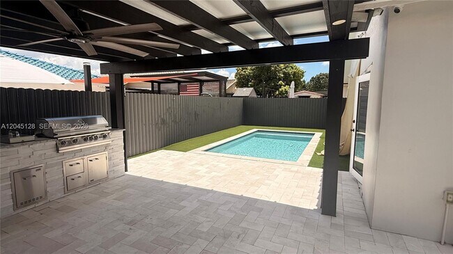 Building Photo - 14671 SW 114th Terrace