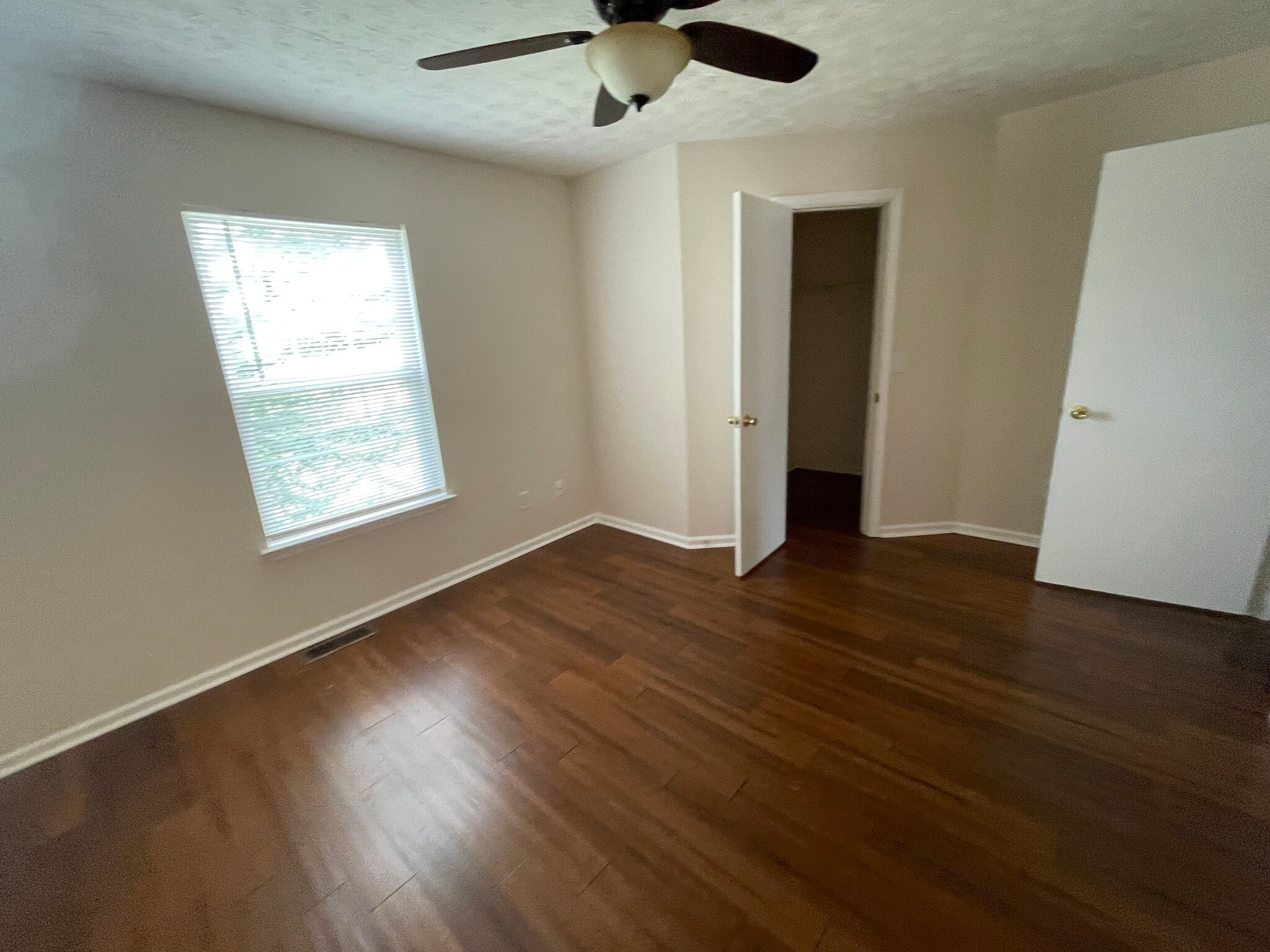 Building Photo - 104 Waterview Dr