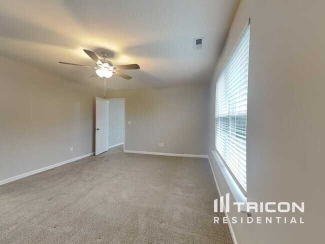 Building Photo - 144 Yadkin St