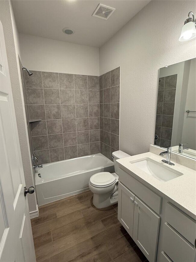 Building Photo - 156 Limonite Ln